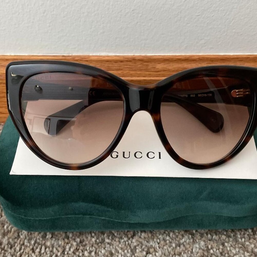 Gucci 56mm Cat Eye Silhouette Sunglasses-Brand New